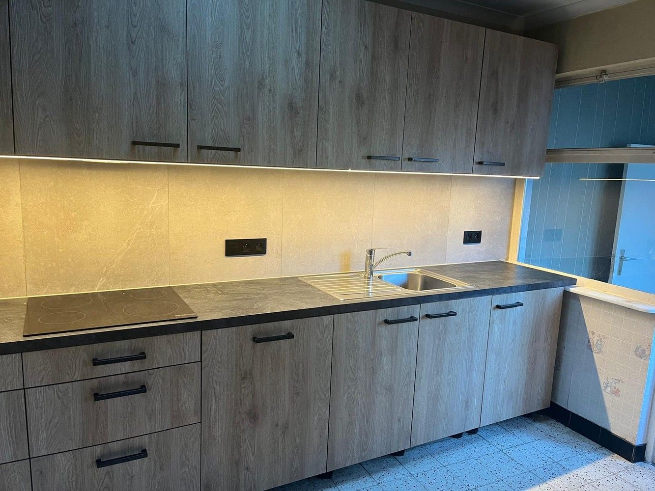 Ruime te renoveren woning foto 8