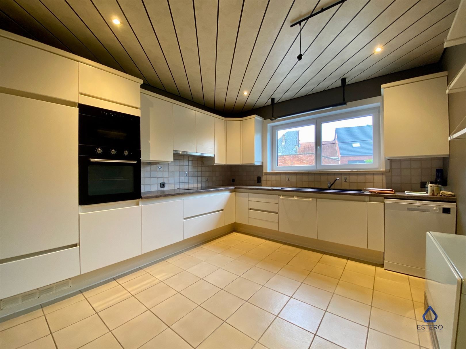 Ruime woning gelegen te Aalst foto 5