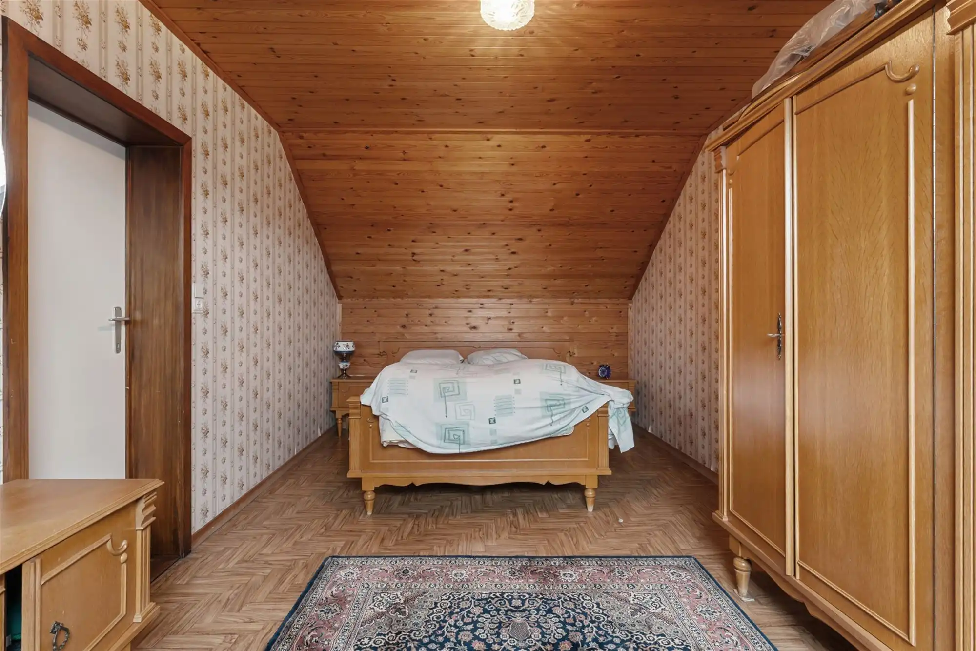 RUIME WONING MET 6 SLAAPKAMERS VLAK BIJ KOERSEL CENTRUM foto 13