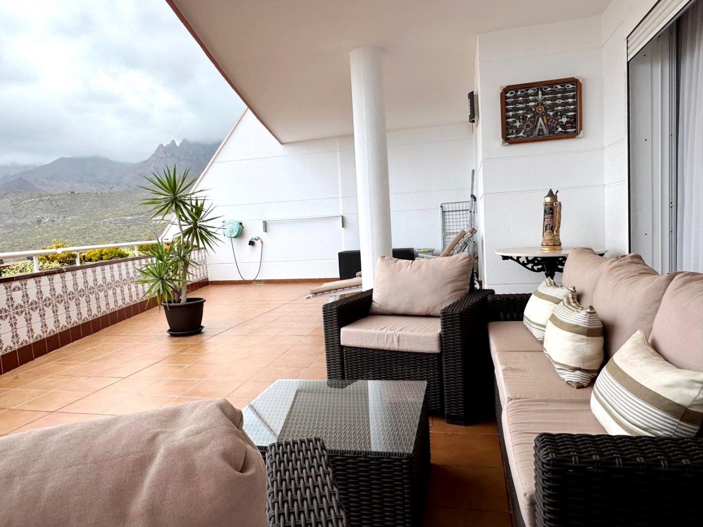 Ruim appartement met groot terras!  foto 3