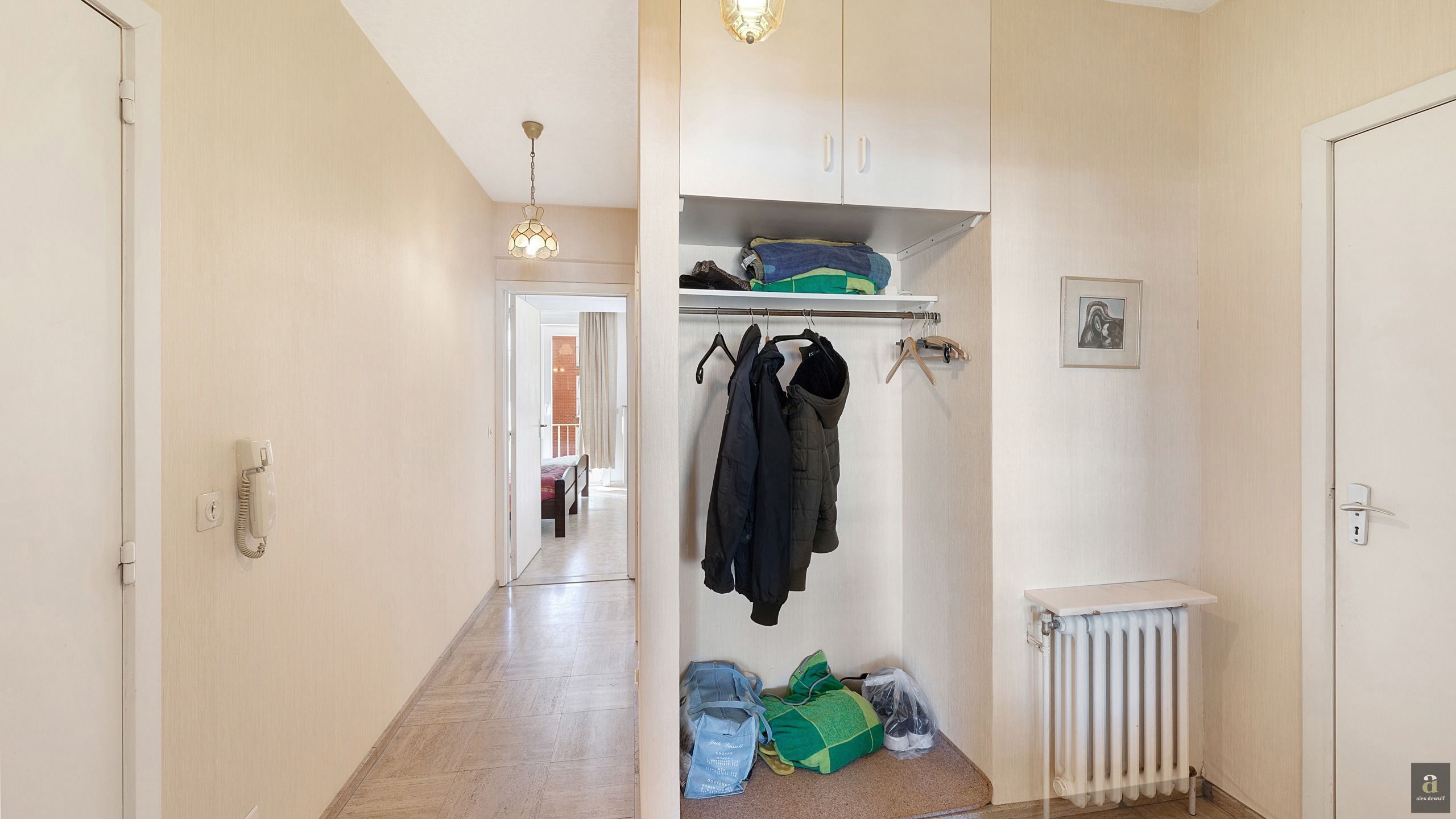 Breed appartement met 2 grote kamers (85 m²) met open zicht foto 11