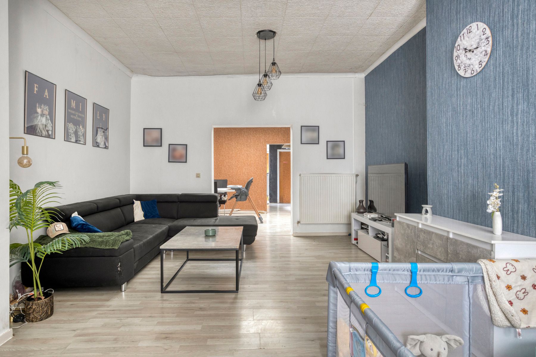 Op te frissen woning met potentieel in Zele foto 3