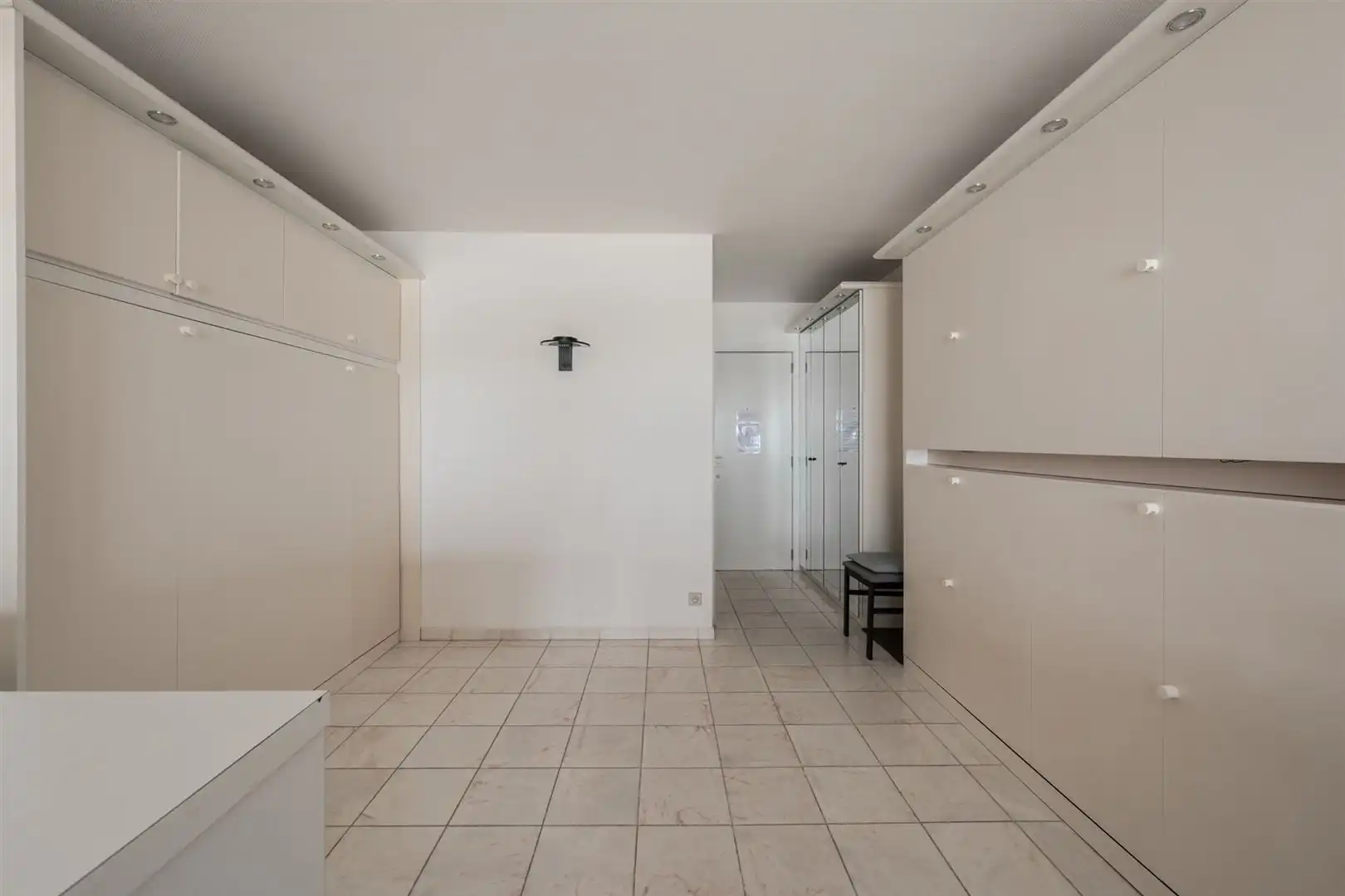 Studio met frontaal zeezicht foto 16
