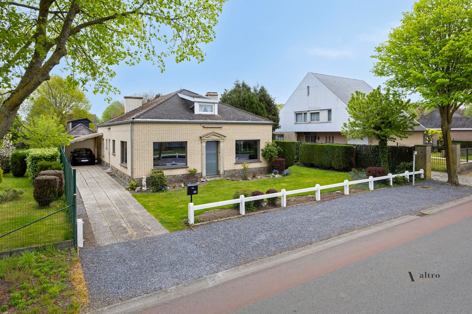 Hoofdfoto van de publicatie: Deels gerenoveerde woning in het groene Bellem