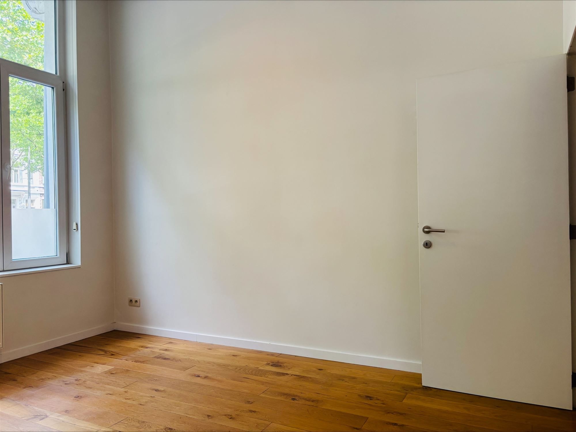 Karaktervol en lichtrijk 1-slaapkamerappartement met ruim terras op toplocatie! foto 11