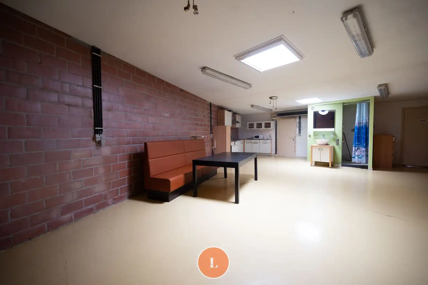 Centraal gelegen pand voor gemengd gebruik foto 11