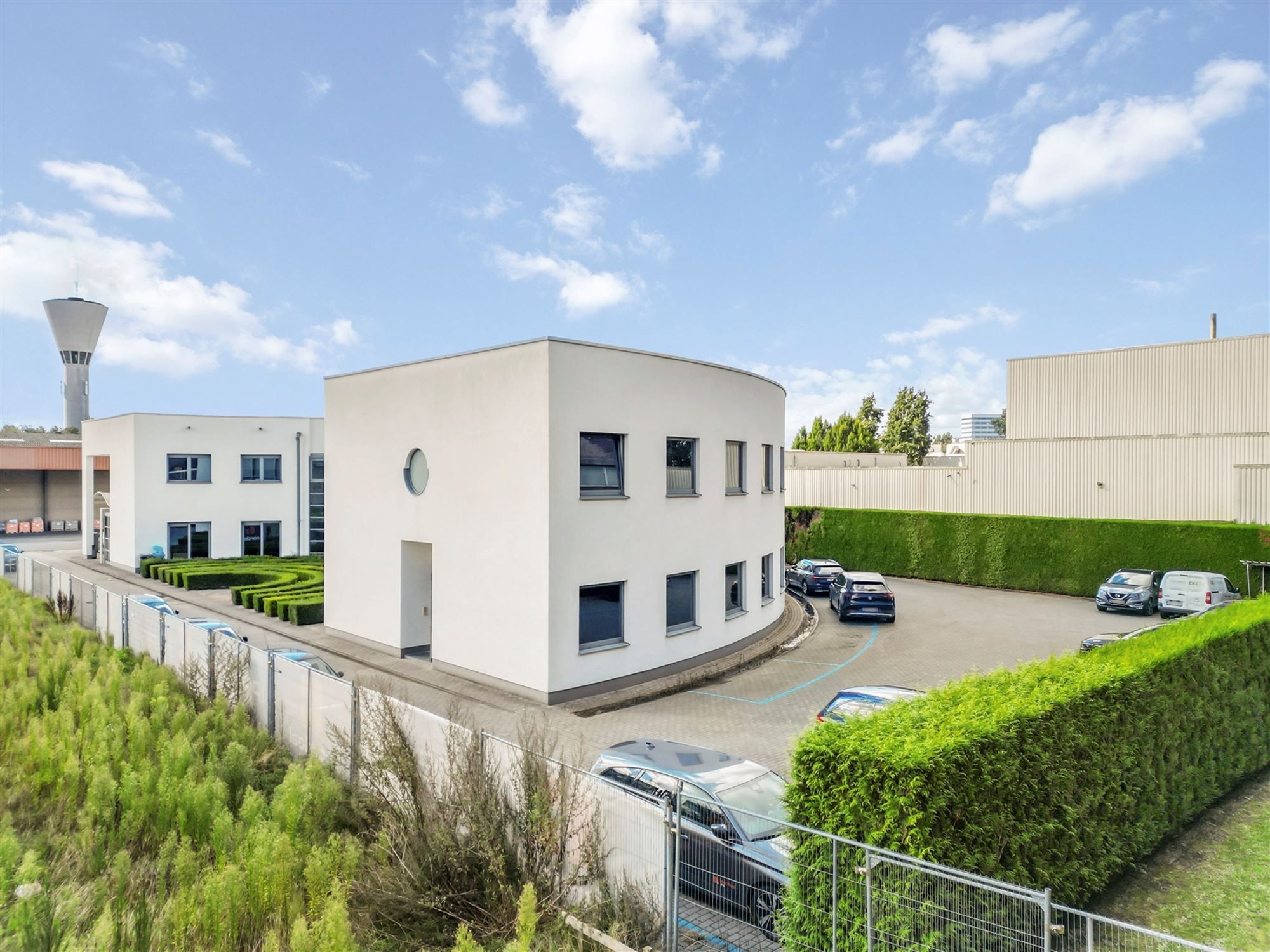 Instapklaar kantorencomplex op toplocatie ten zuiden van Gent foto 2