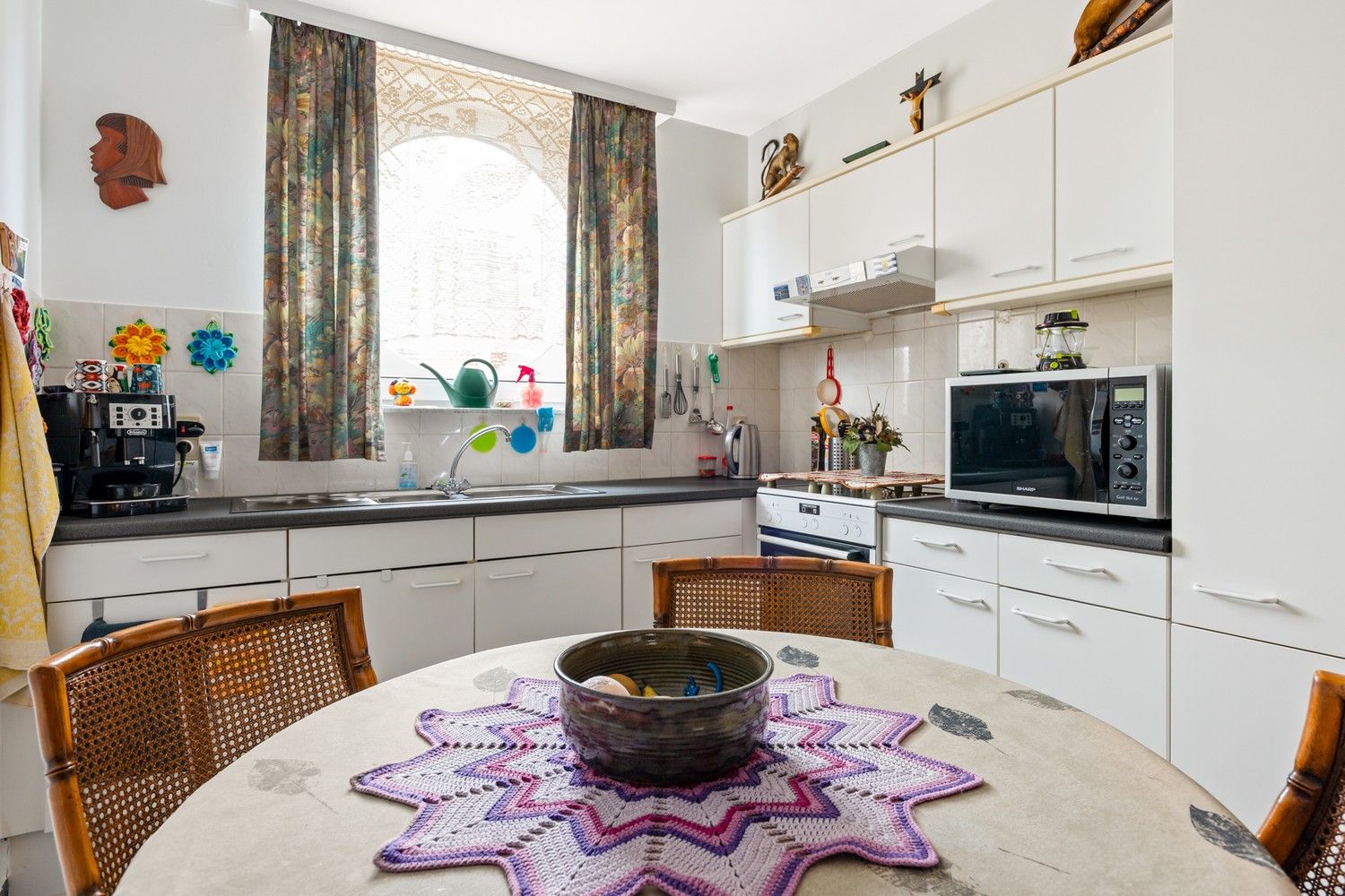 Ruim appartement met autostaanplaats in het centrum van Merksem! foto 7