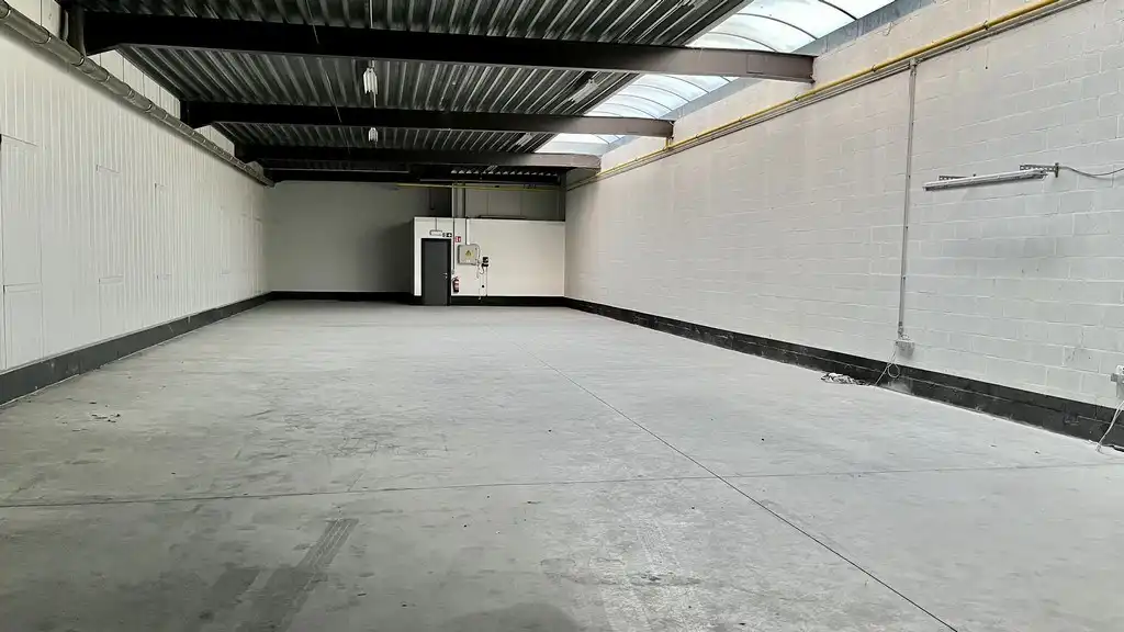 Opslagruimte te huur vlakbij E313 in Herentals foto 4