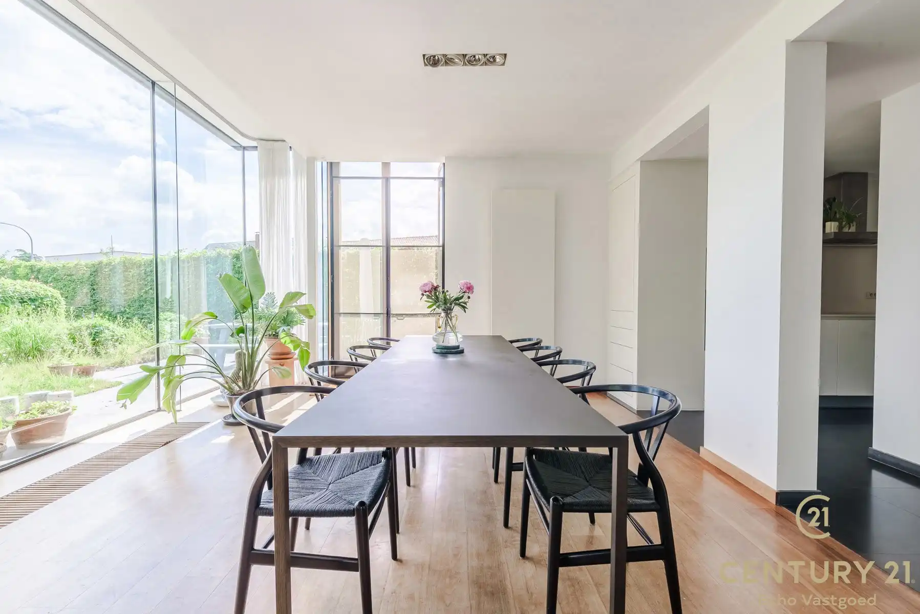 Centraal gelegen karaktervolle woning met 4slpk en tuin foto 14