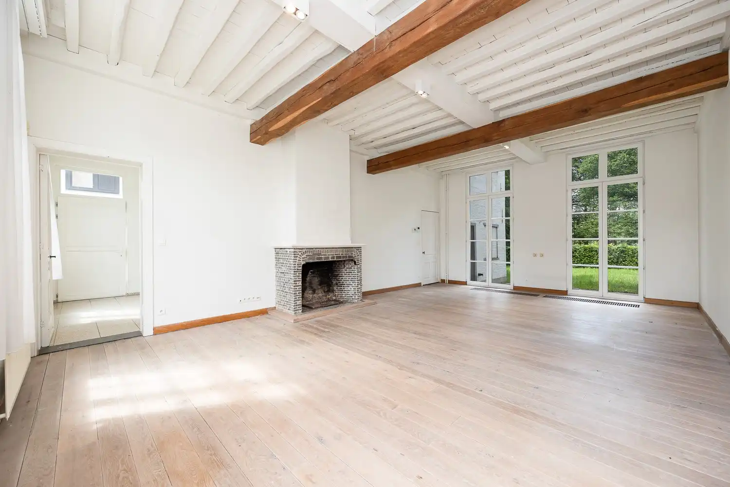 Karaktervolle pastorijwoning in een uniek, privatief woondomein met weelderige parktuin foto 11
