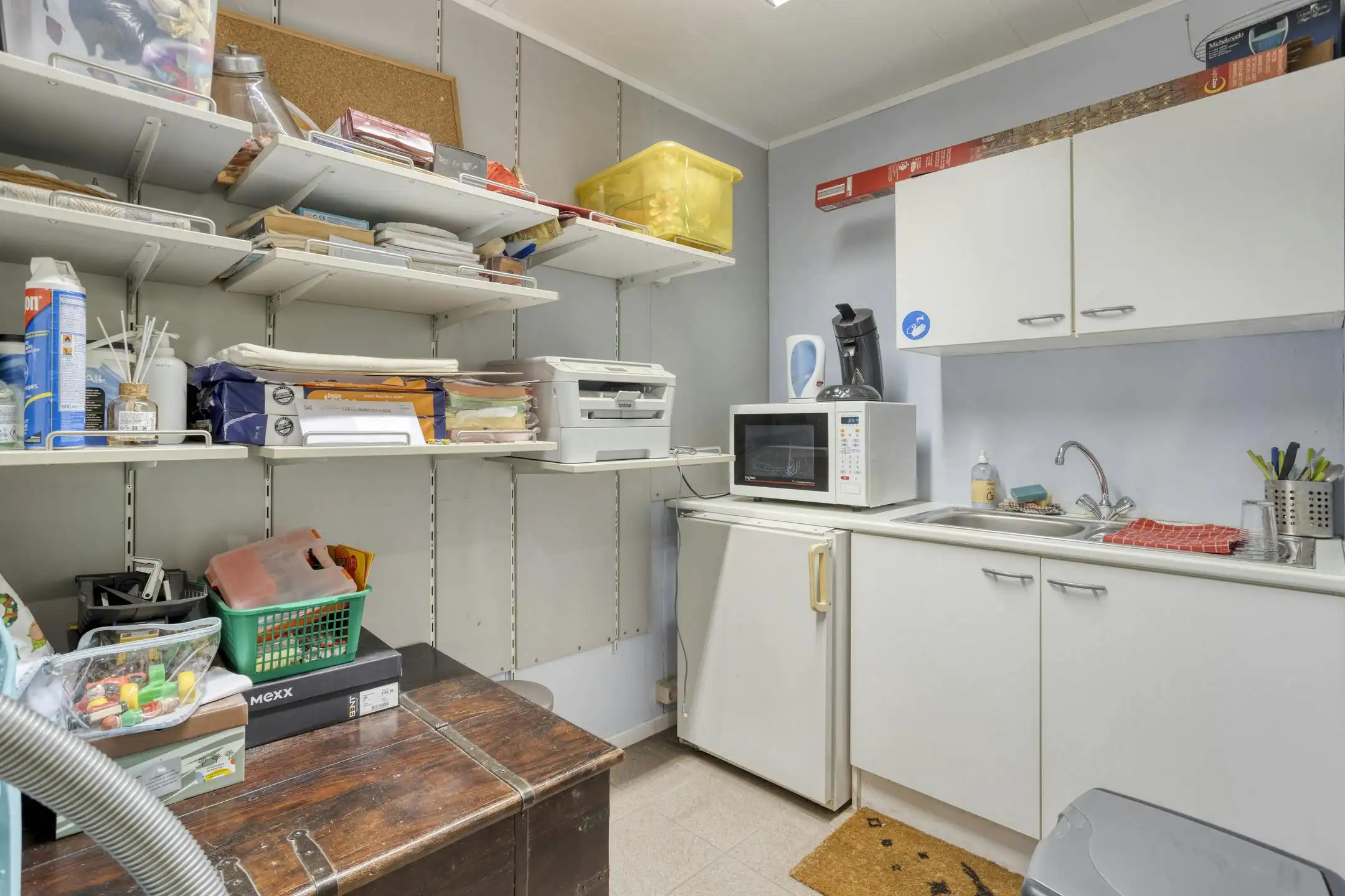 Handelspand met ruime woonst te koop in Ekeren foto 7