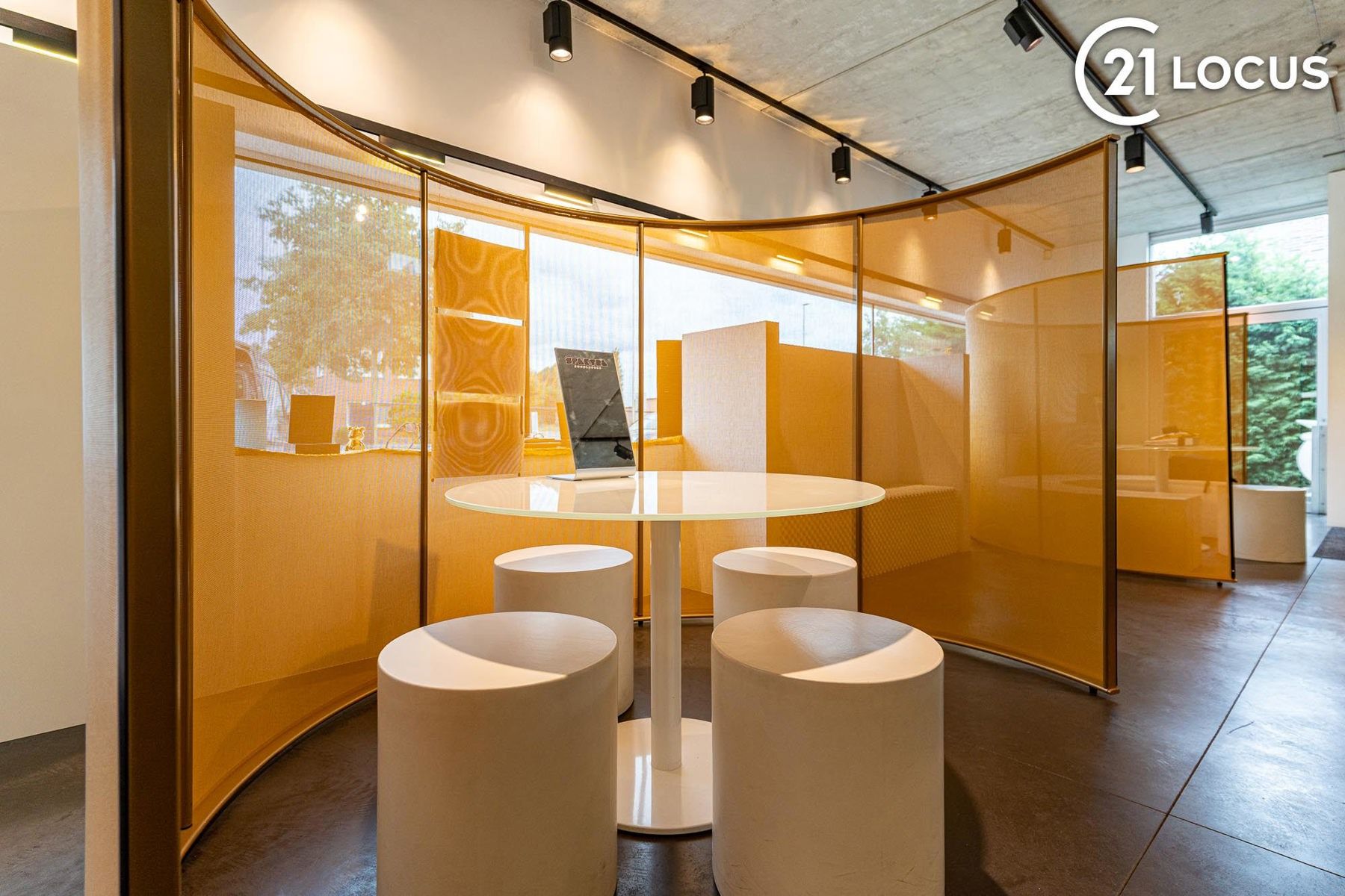 Handelsruimte met woonst & 6 parkings te koop in Kruibeke foto 6