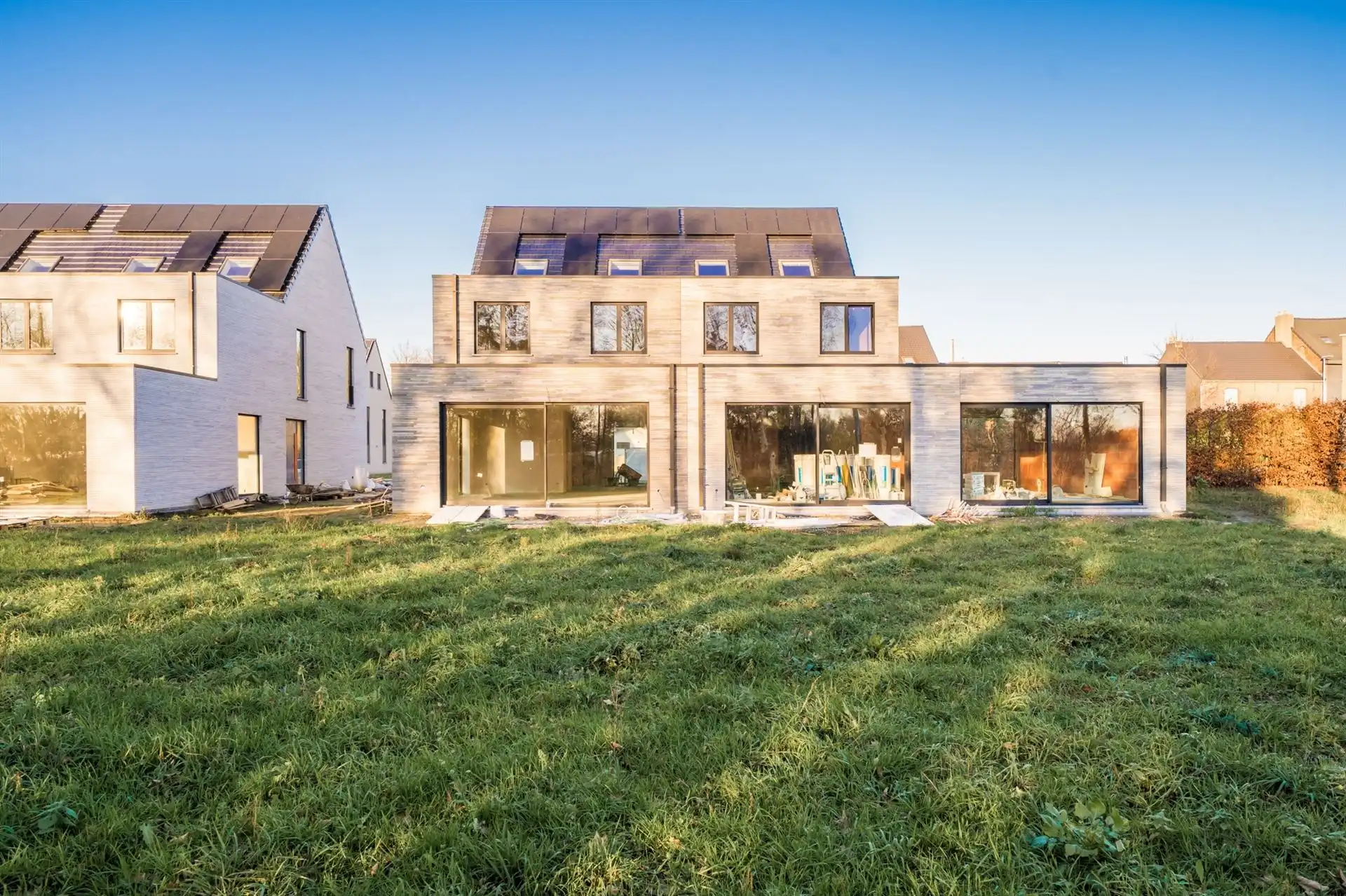 Halfopen nieuwbouwwoning met 4 slpkms en grote zuidgerichte tuin foto 5