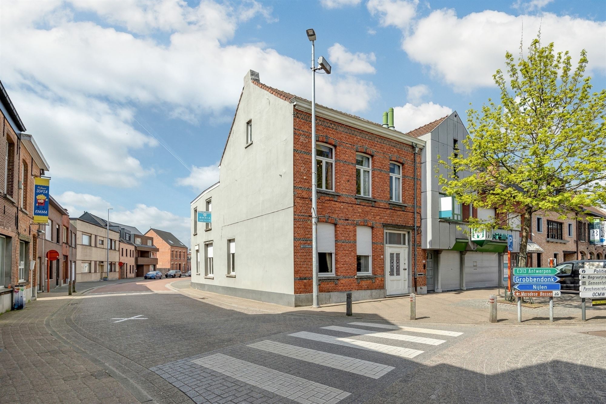 Ruime woning met 4 slpkmrs. en koer foto 28