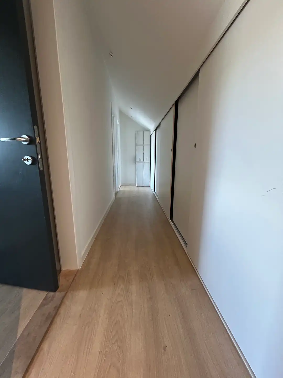 2-slaapkamerappartement met dubbele garage en leuke tuin foto 10