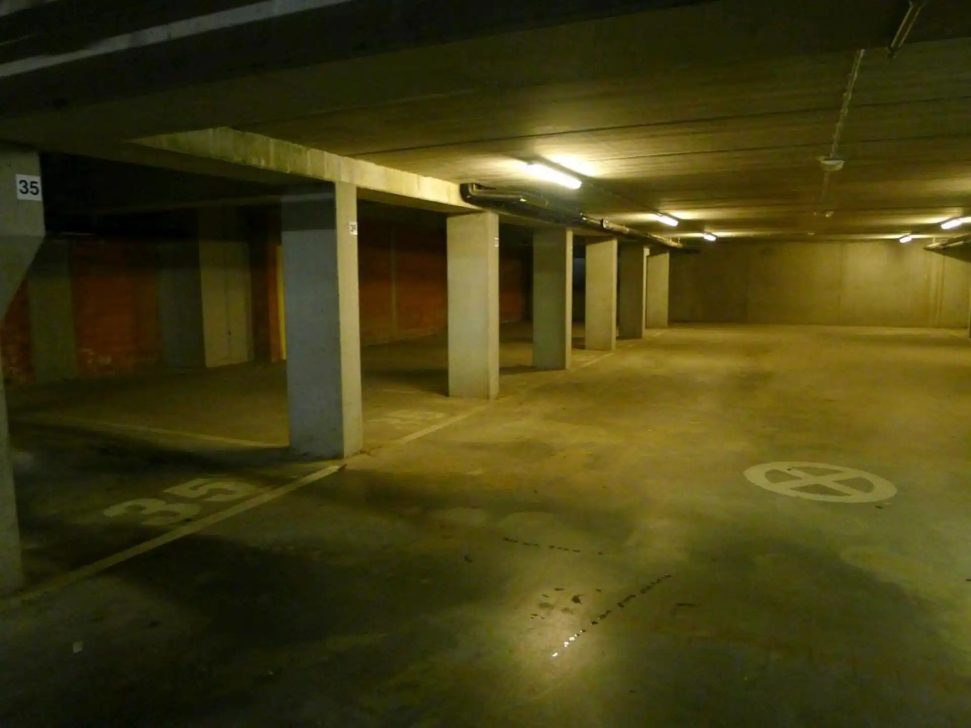 40 ondergrondse autostandplaatsen te Sint-Kruis foto 6