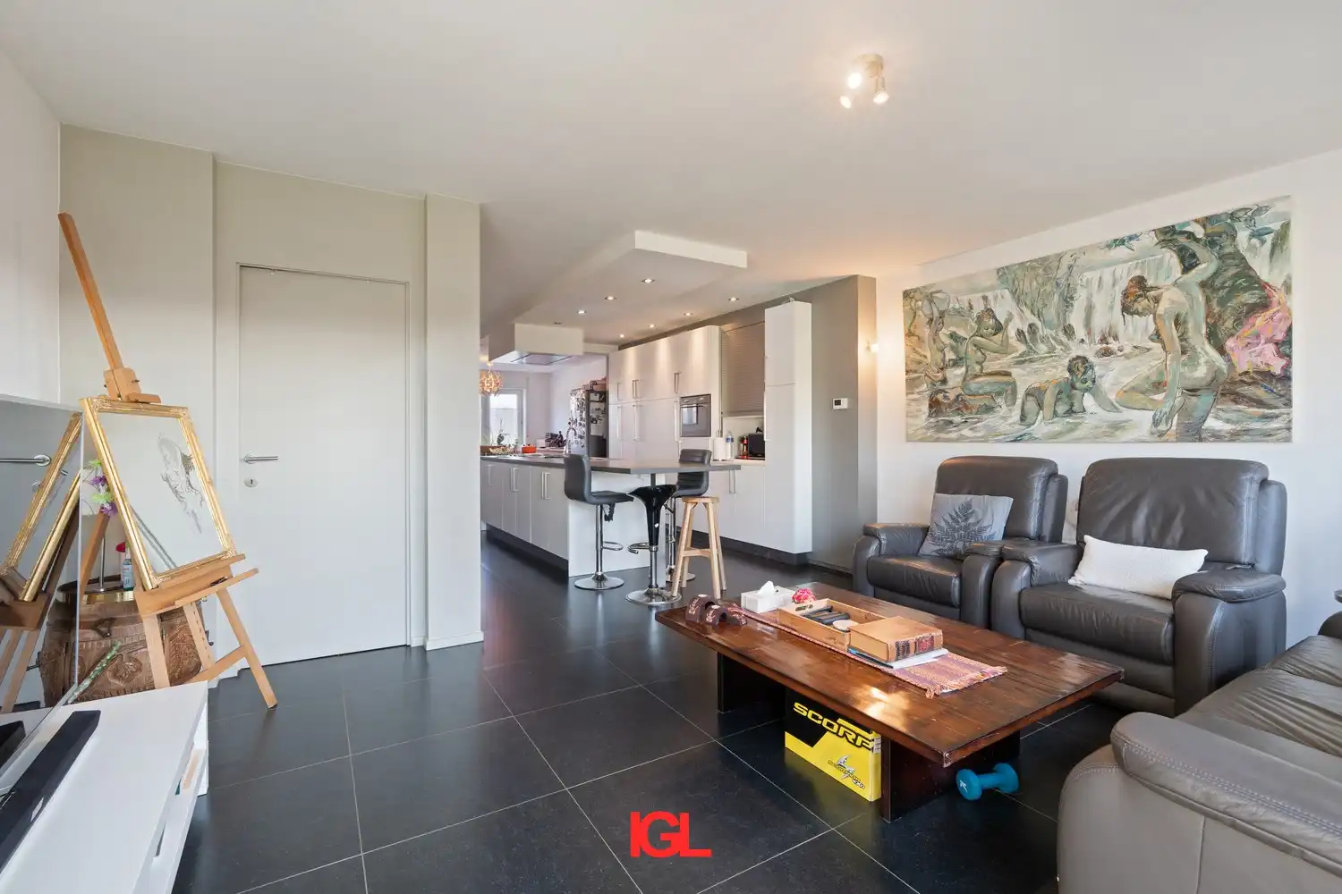 Moderne 3-gevelwoning te koop foto 3