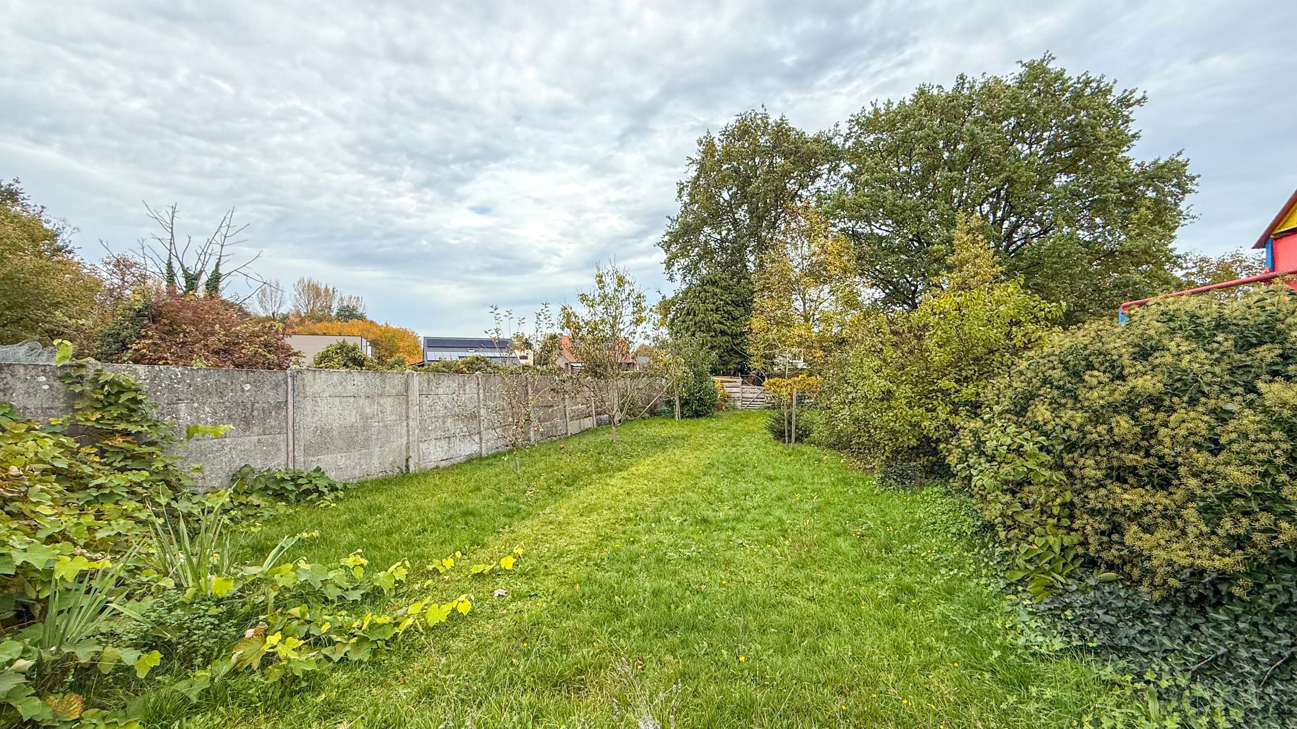 Half open gezinswoning, centraal gelegen, met 3 slaapkamers! foto 26