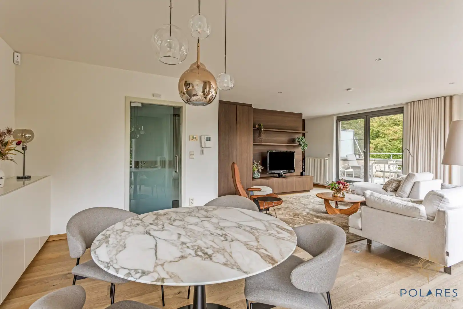 Exclusieve penthouse met groot dakterras en parkeerplaats!  foto 7