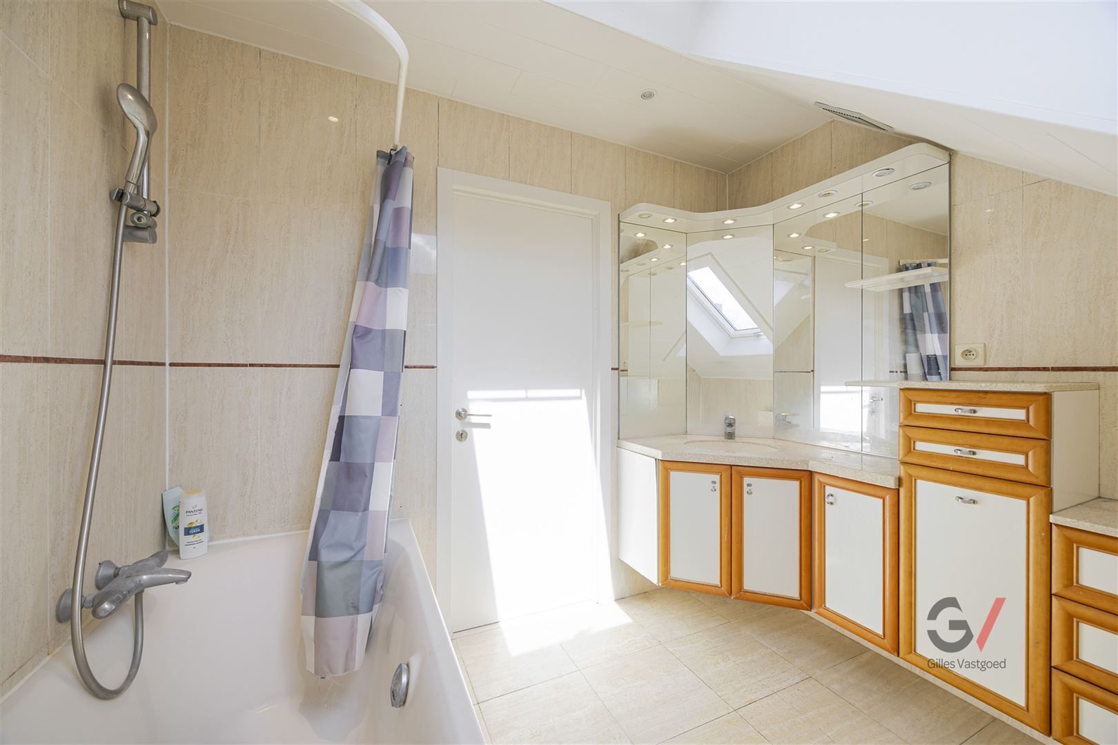 Gezinswoning met 5 slaapkamers te koop foto 11