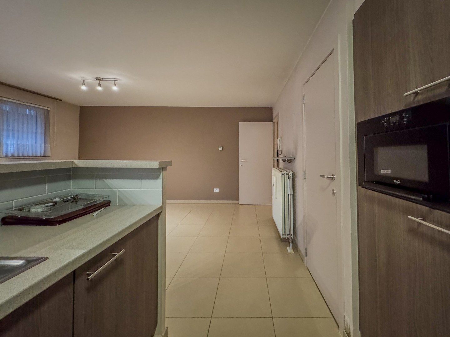 Gelijkvloers appartement met 2 slaapkamers in het centrum. foto 7