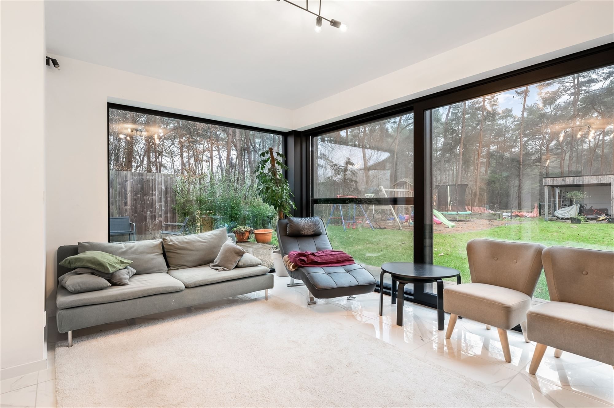 RECENTE, RUIME, ENERGIEZUINIGE WONING MET MOGELIJKHEID TOT APPARTEMENT OP ZOLDERVERDIEPING foto 4