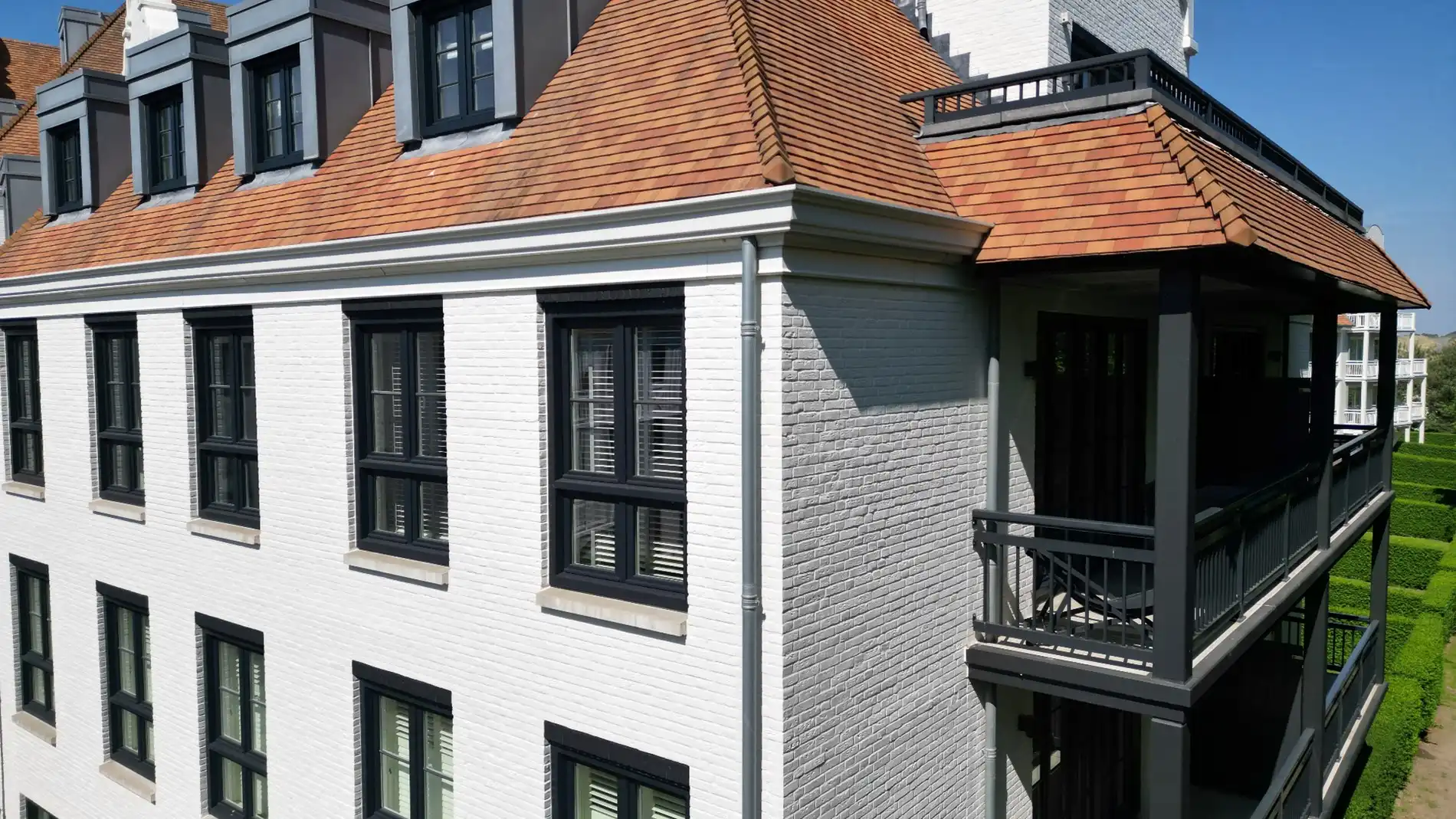 Stijlvol appartement met aangenaam terras foto 4