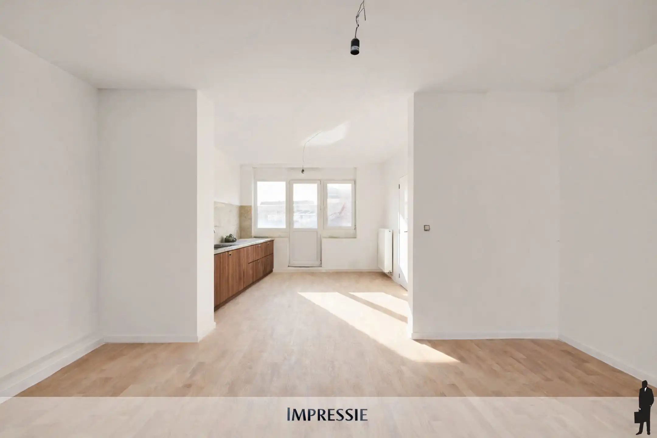 Handelsgelijkvloers met gerenoveerde triplex in het centrum! foto 14