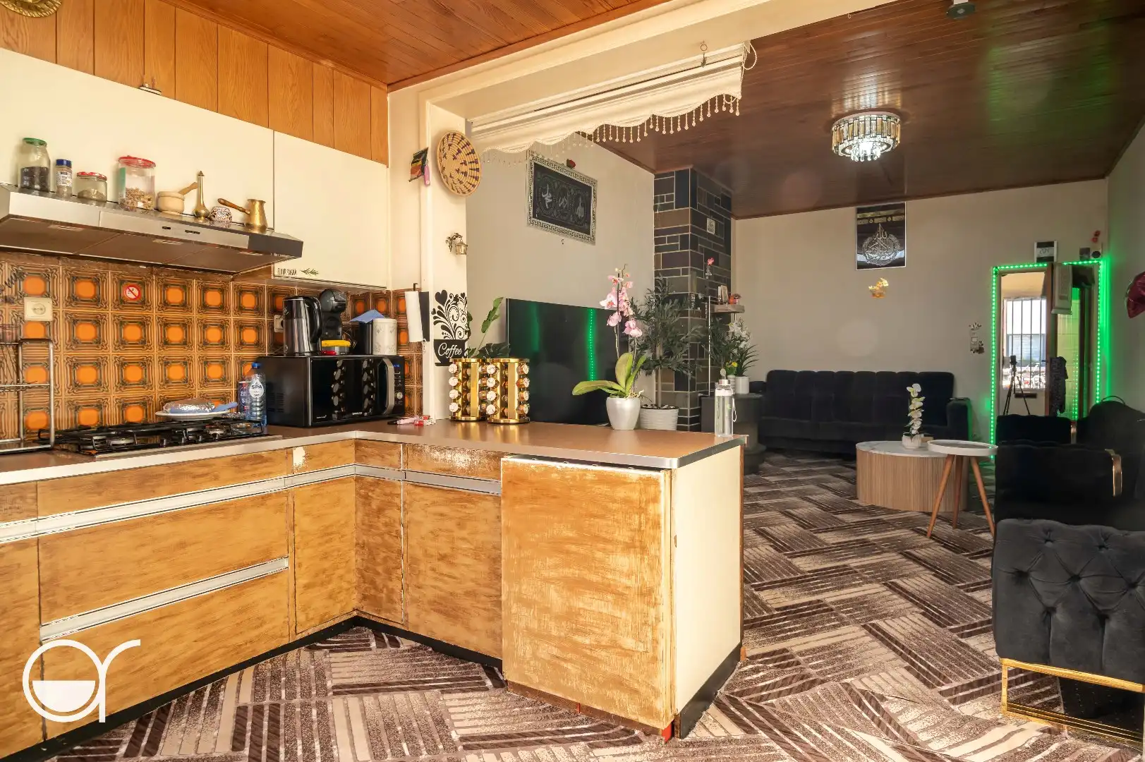 Rijwoning met 5 slaapkamers gelegen vlakbij de Palinghuizen foto 5