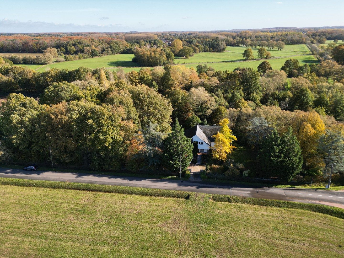 Ruime villa op 1,15 ha  foto 29