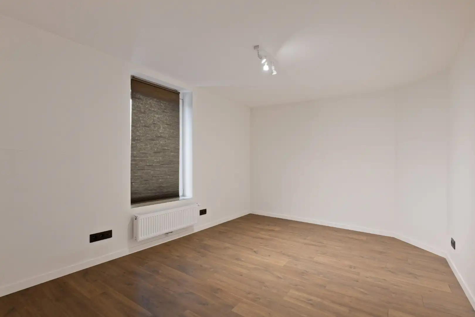 Ruime woning met 4 slaapkamers in Schepdaal foto 9