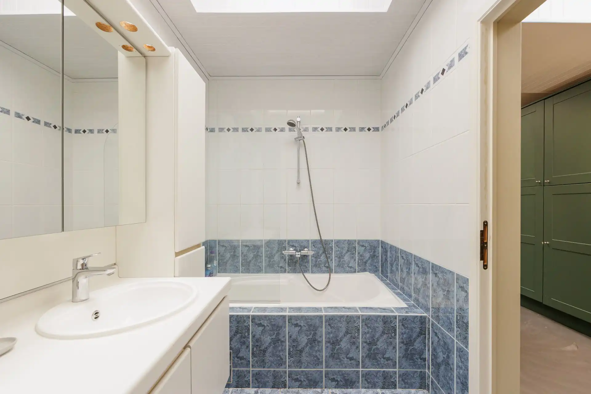 Charmante woning met tuin op toplocatie in Mortsel! foto 17