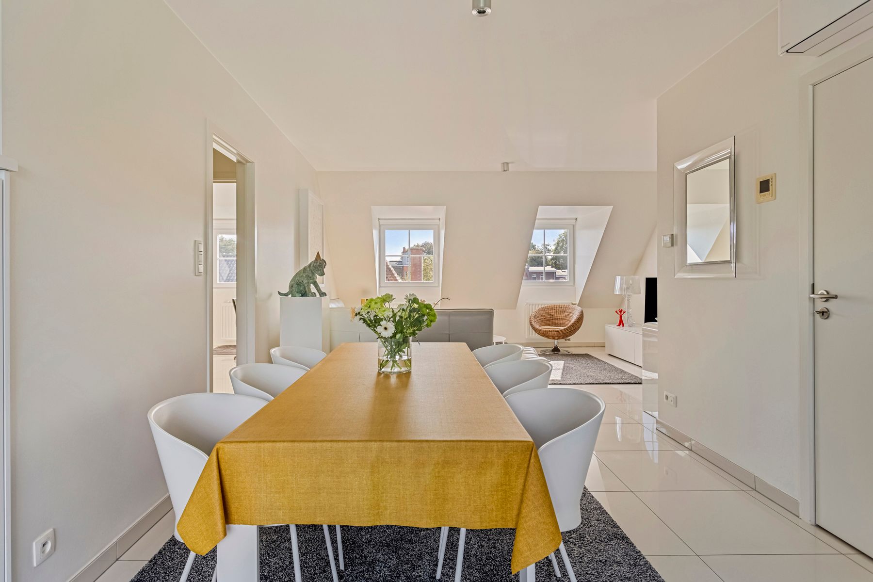 Instapklaar appartement met leuk terras ! foto 7
