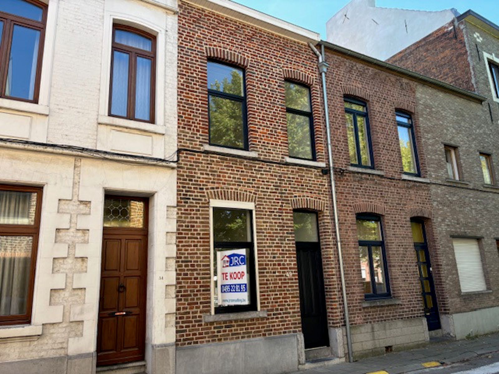 Woning aan het water te Tienen foto {{pictureIndex}}