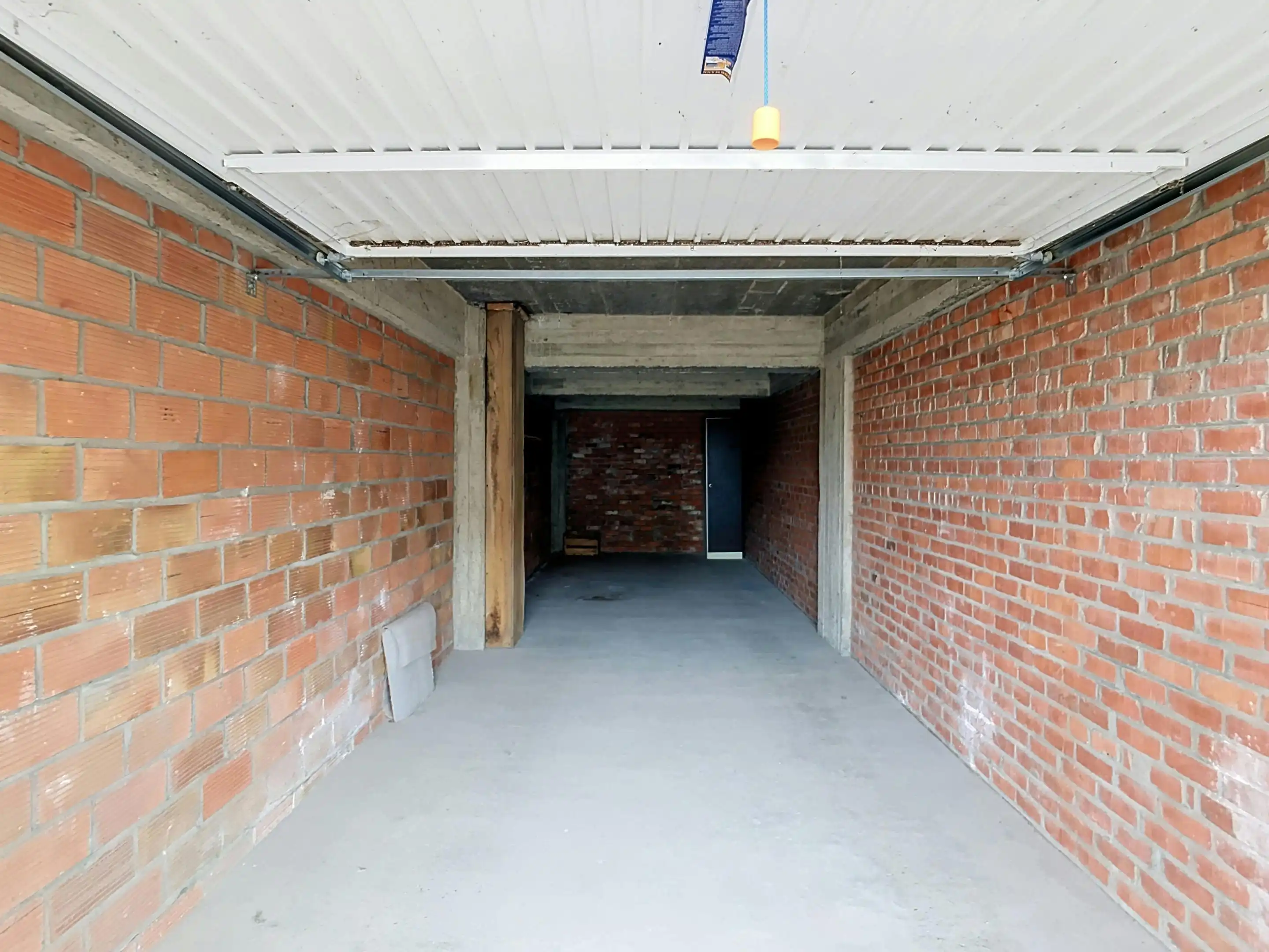 Uitzonderlijk dubbele garagebox te koop te Westende! foto 4