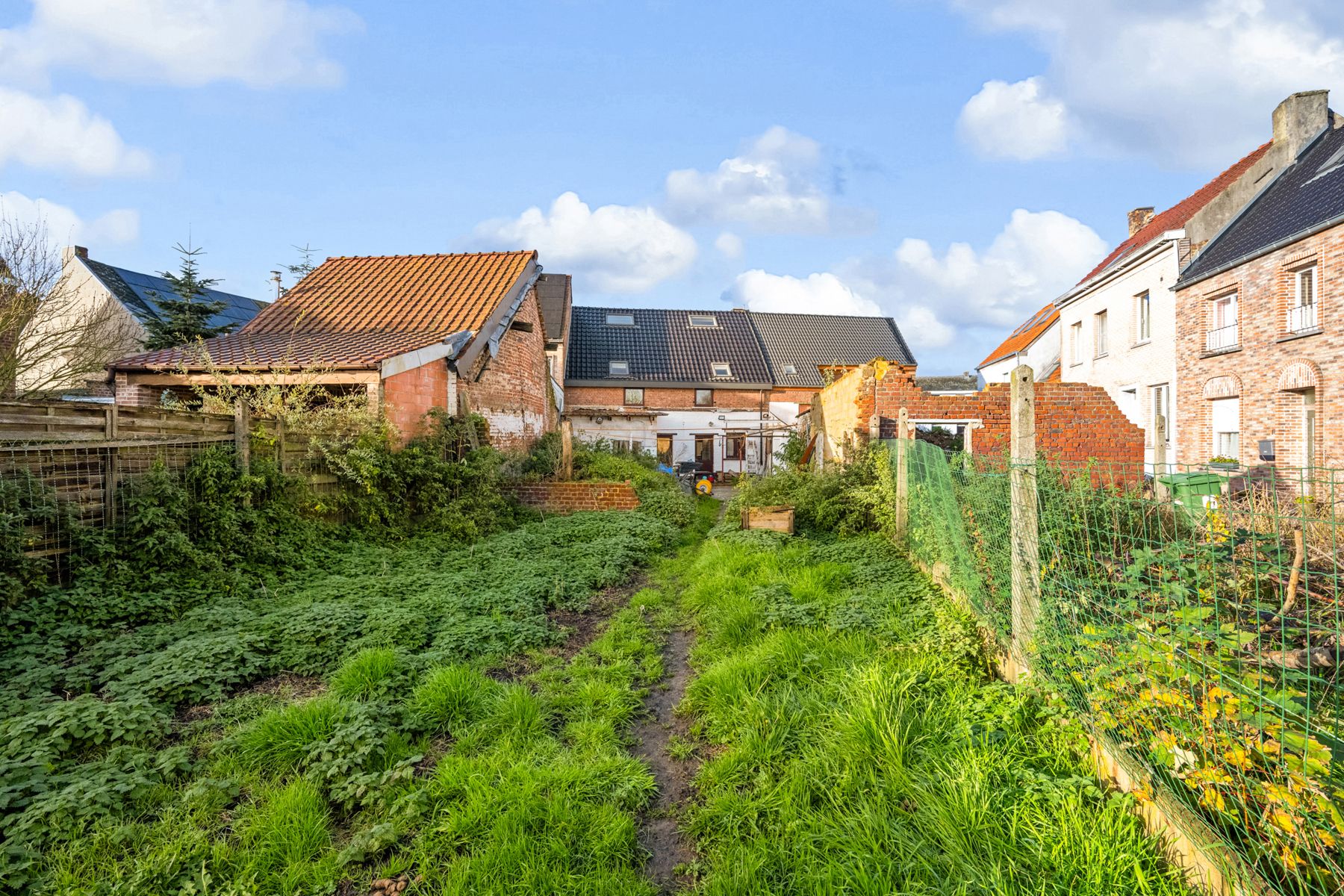 CENTRAAL GELEGEN GEZINSWONING MET TUIN foto 13