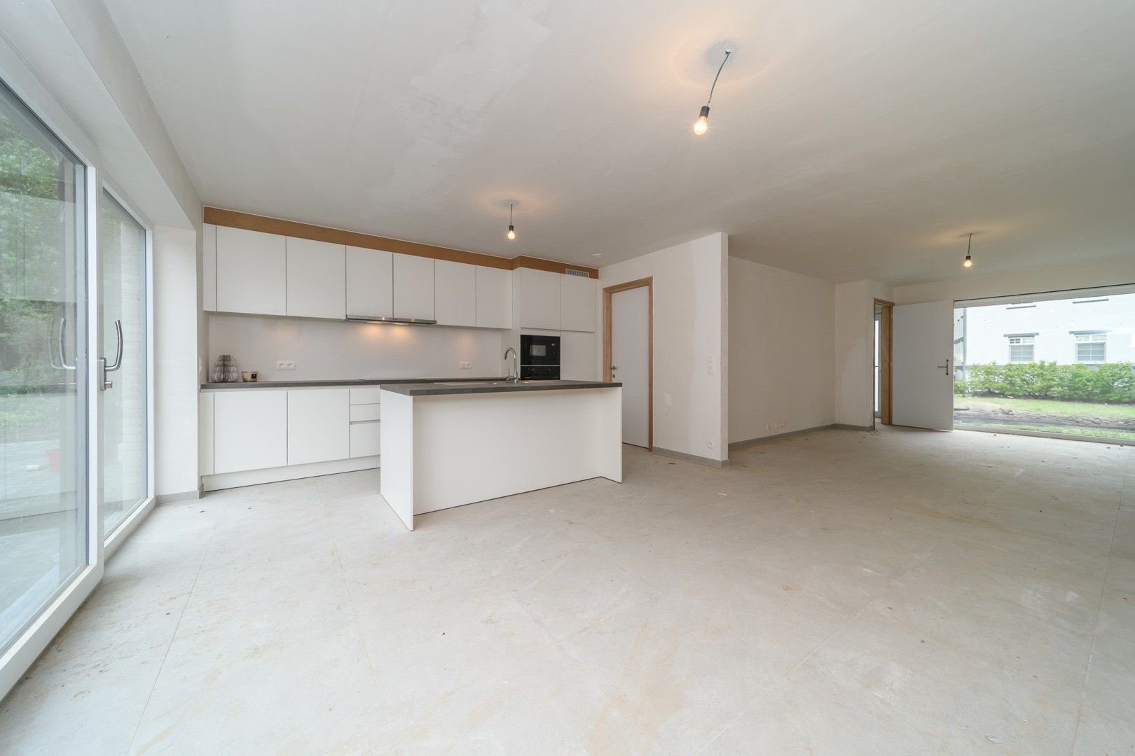 Gesloten bebouwing met tuin te Haaltert foto 3