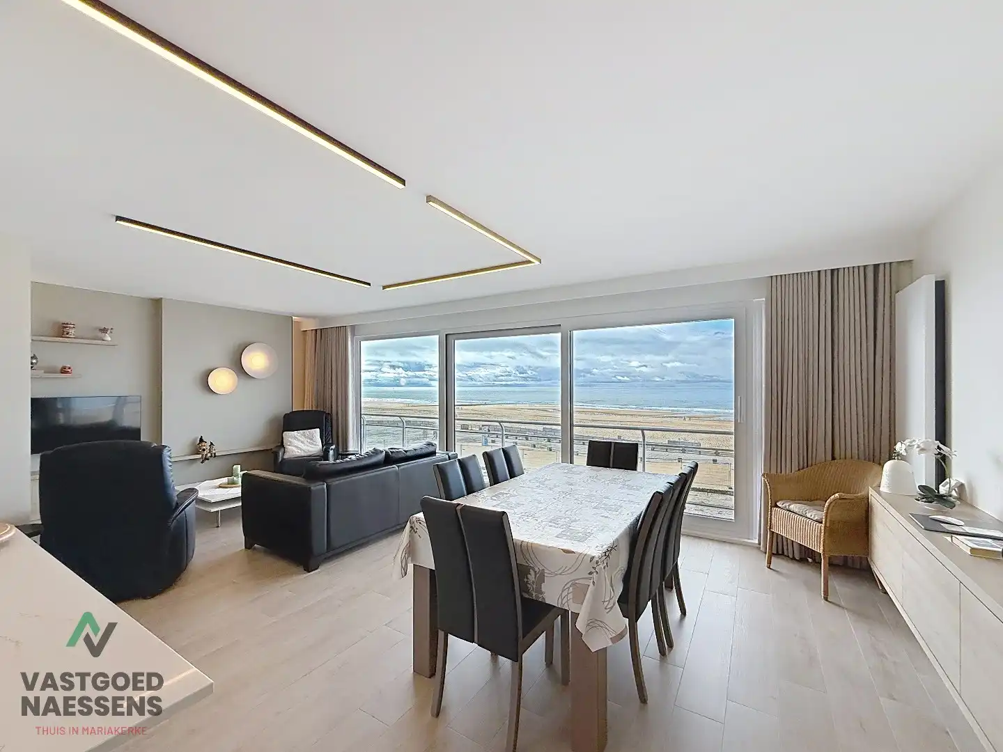 SCHITTEREND VERNIEUWD 3 SLPK APP MET ZICHT OP ZEE EN TERRAS foto {{pictureIndex}}