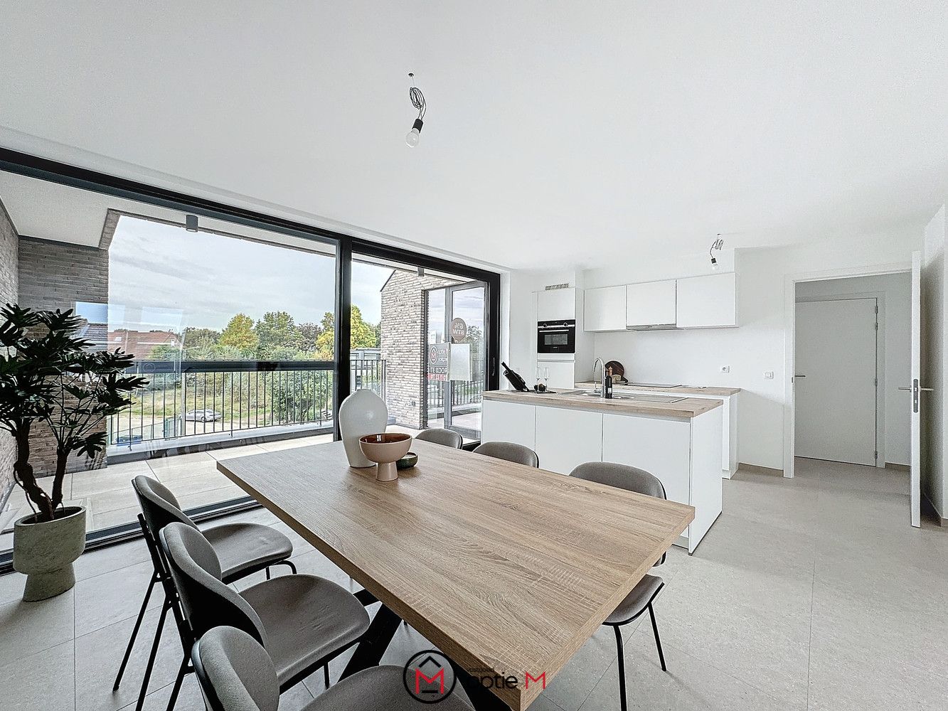 RUIM DUPLEX APPARTEMENT MET MOOI TERRAS foto 9