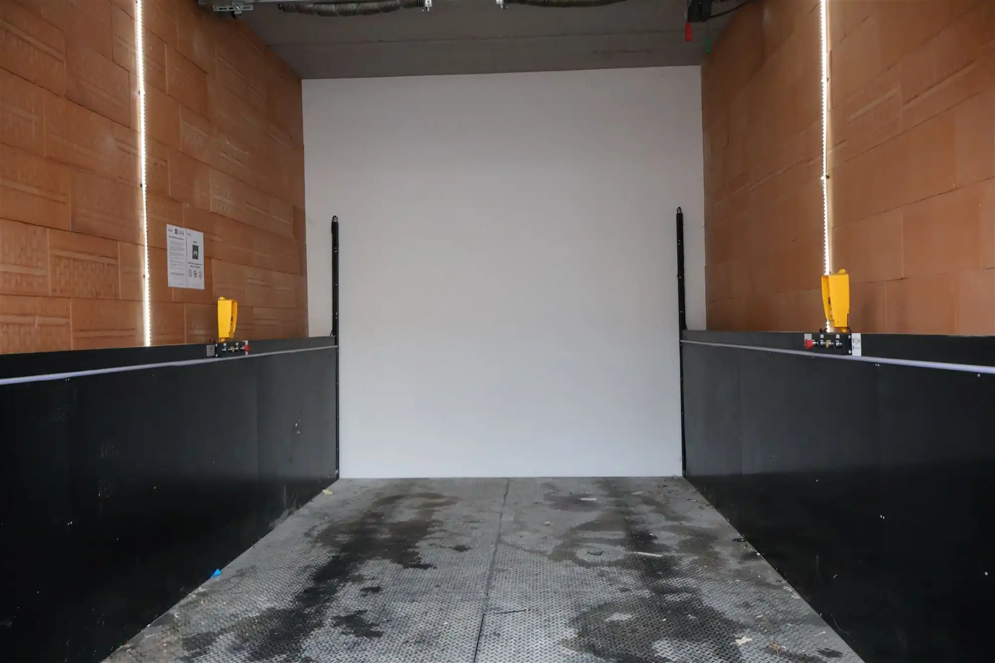 Ondergrondse autostaanplaats foto 8