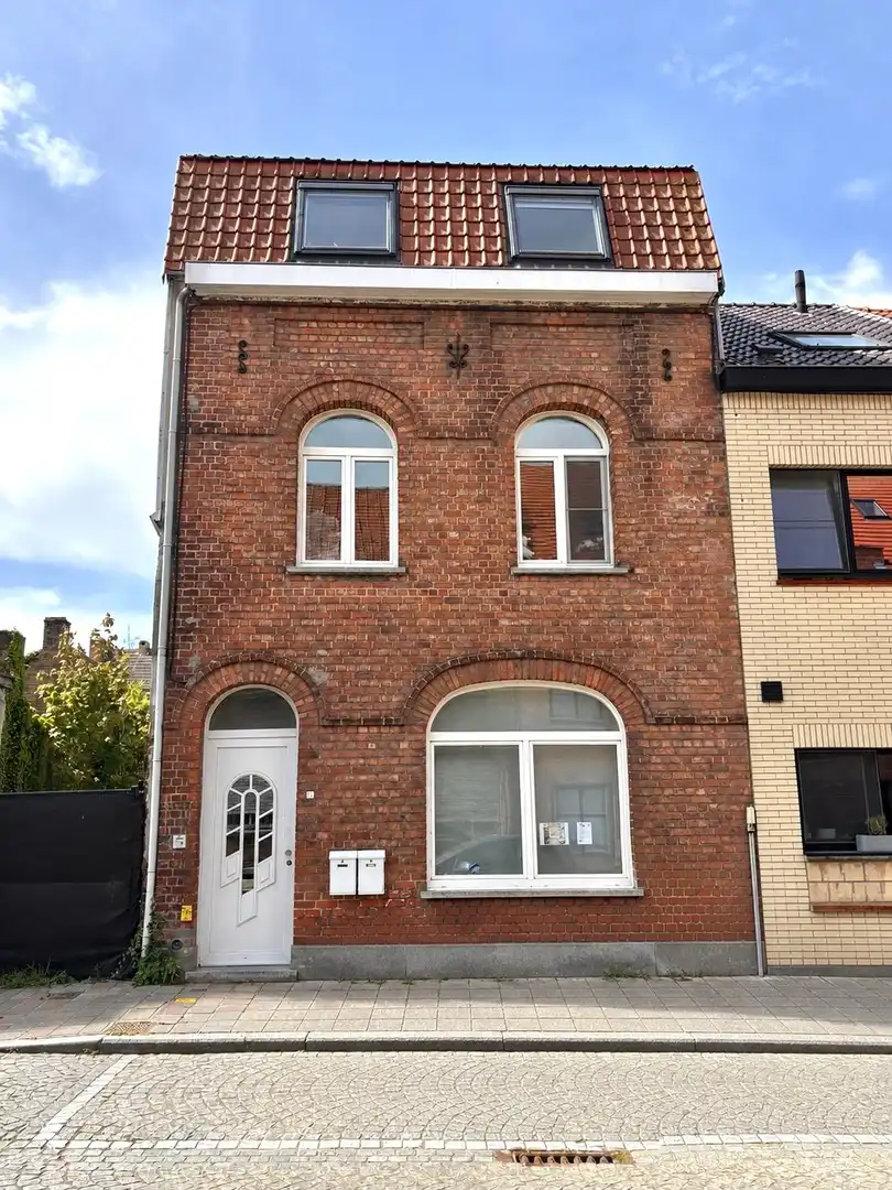 Nieuwpoort-Stad - Opbrengsteigendom met 2 verhuurde appartementen foto {{pictureIndex}}