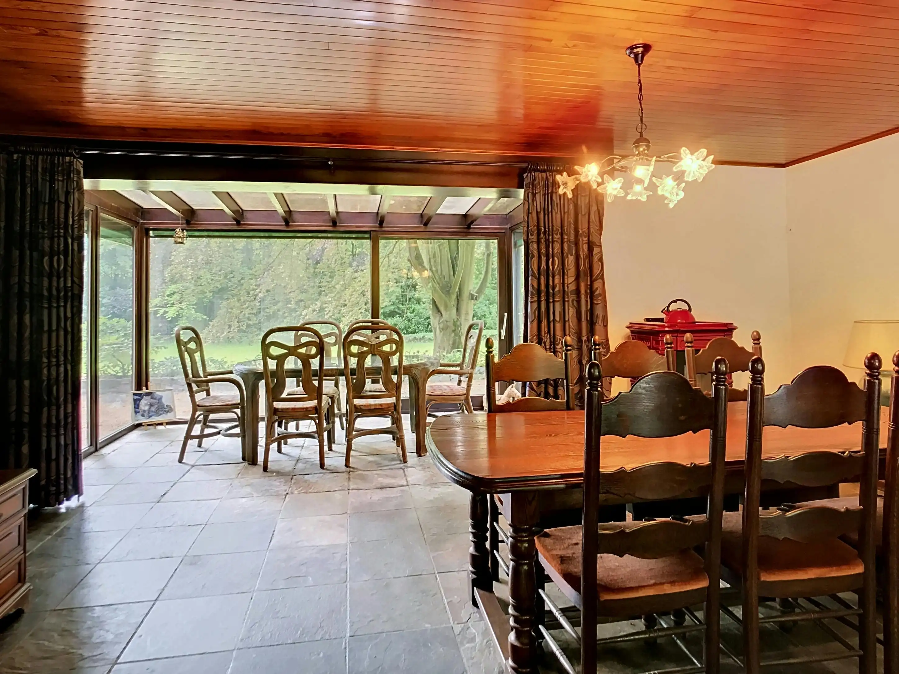 Ruime vakantiewoning op groot open perceel in bosrijk gebied foto 7