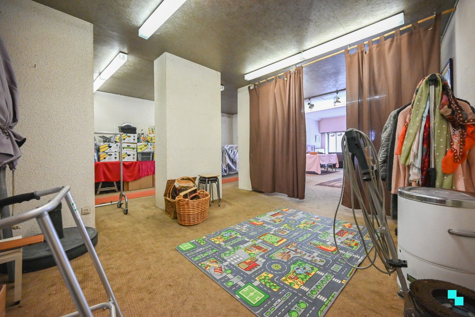 Ruime woonst met tal van mogelijkheden nabij centrum Izegem foto 10