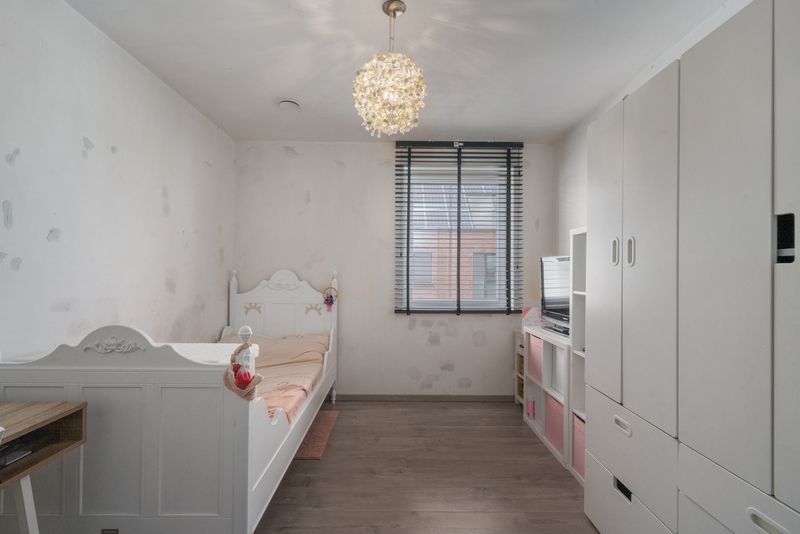 Half open bebouwing met 5 slaapkamers! Topligging! foto 9