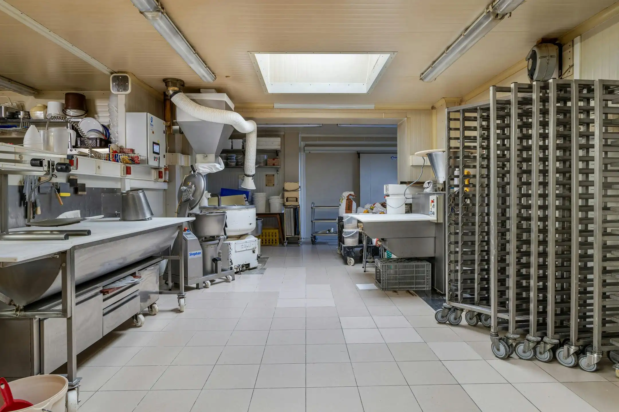 Centrumwoning met handelsruimte te koop in Beveren-Leie foto 16