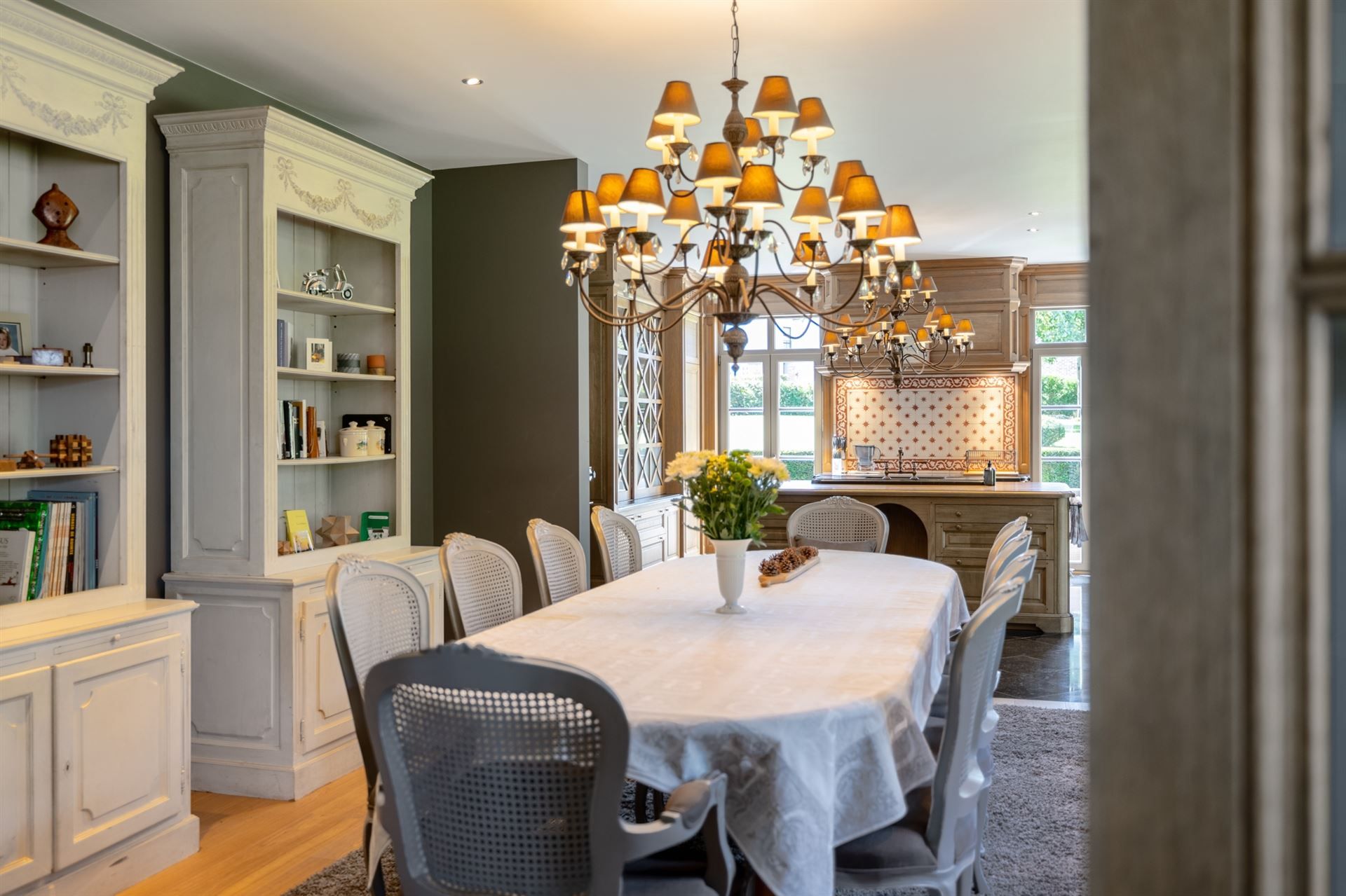 Prachtige, elegante villa op rustige locatie foto 6