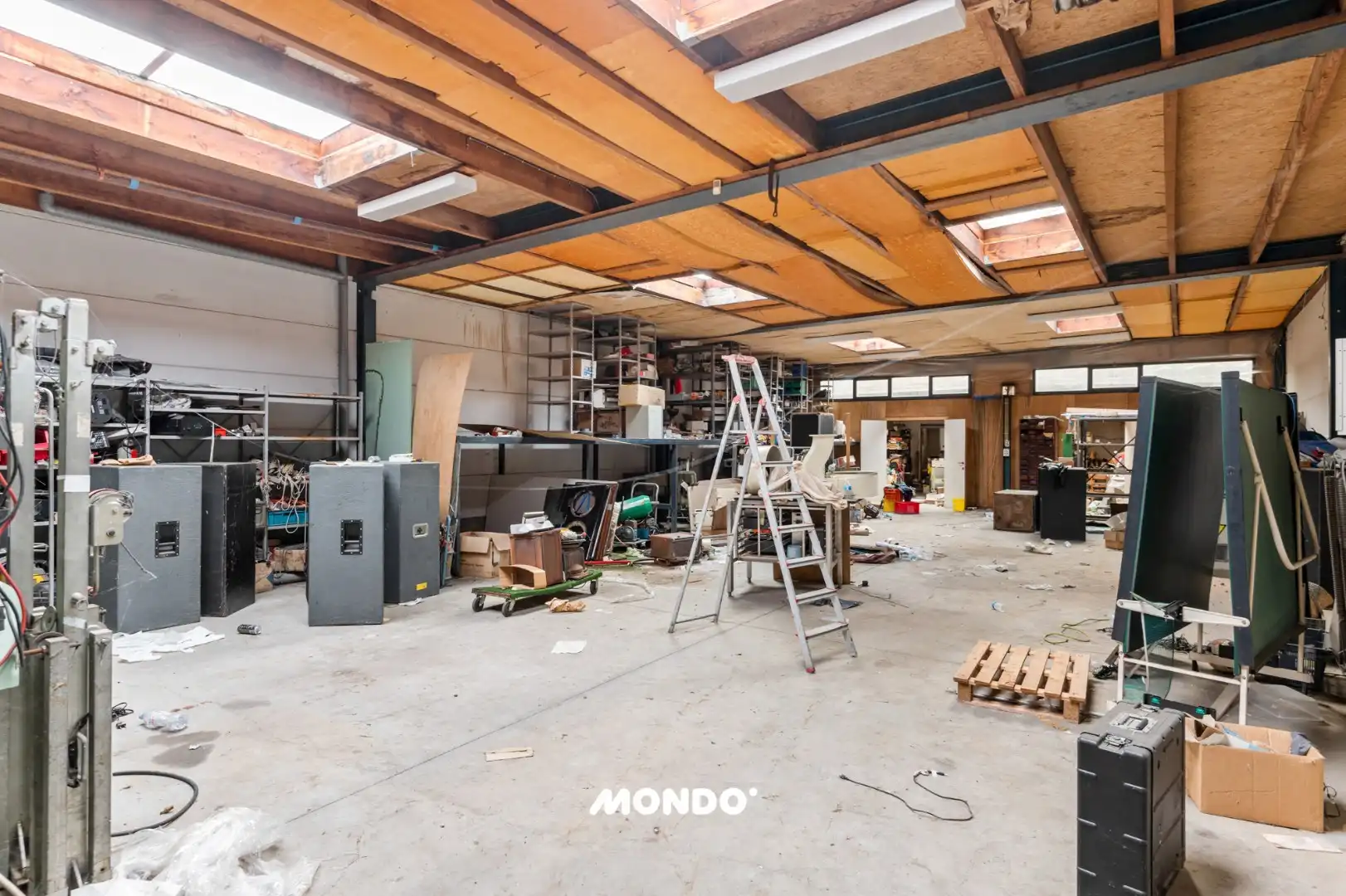 Gebouw met karaktervolle gevel in hartje Willebroek foto 11