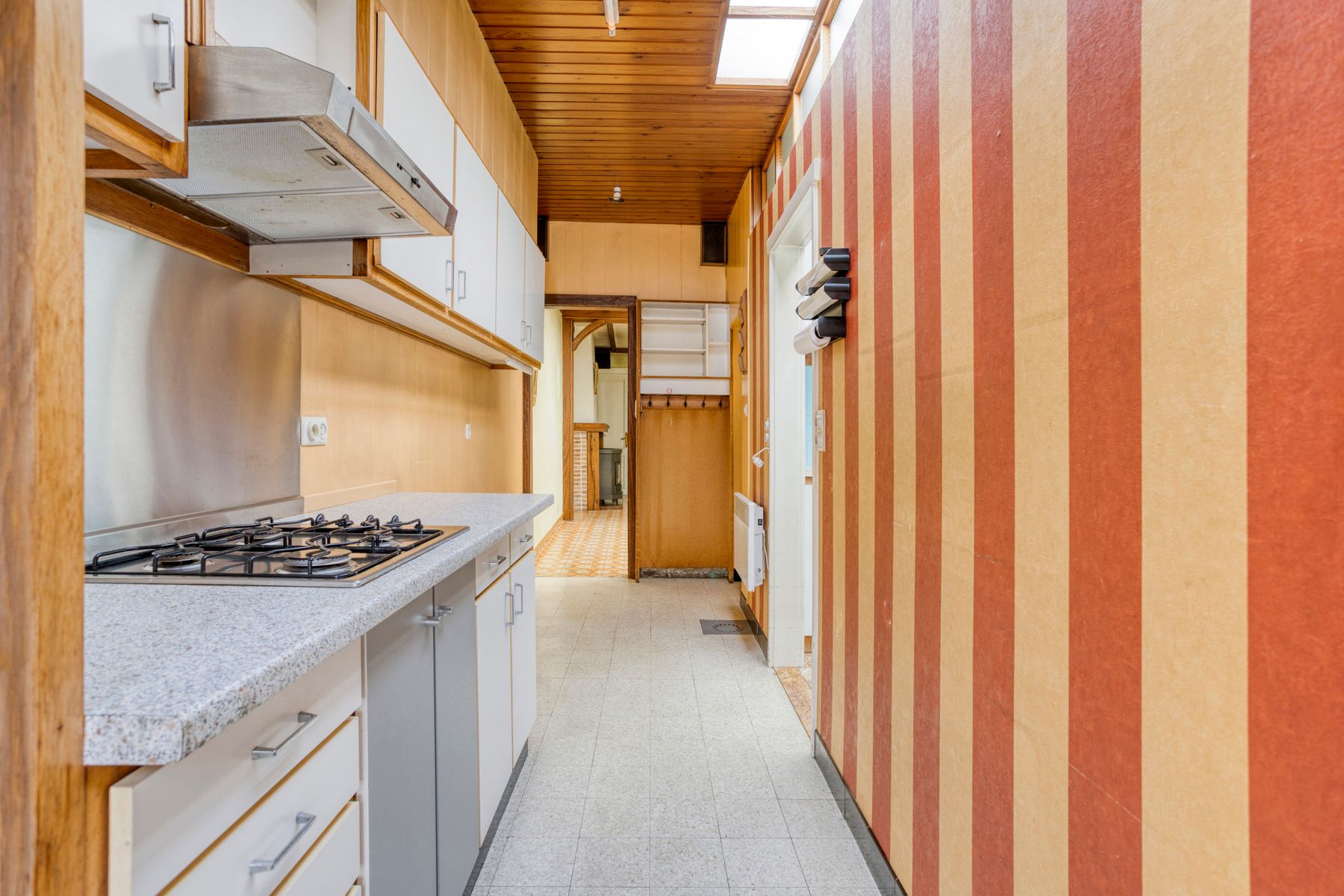 Goedgelegen woning met 3 slaapkamers ! foto 6