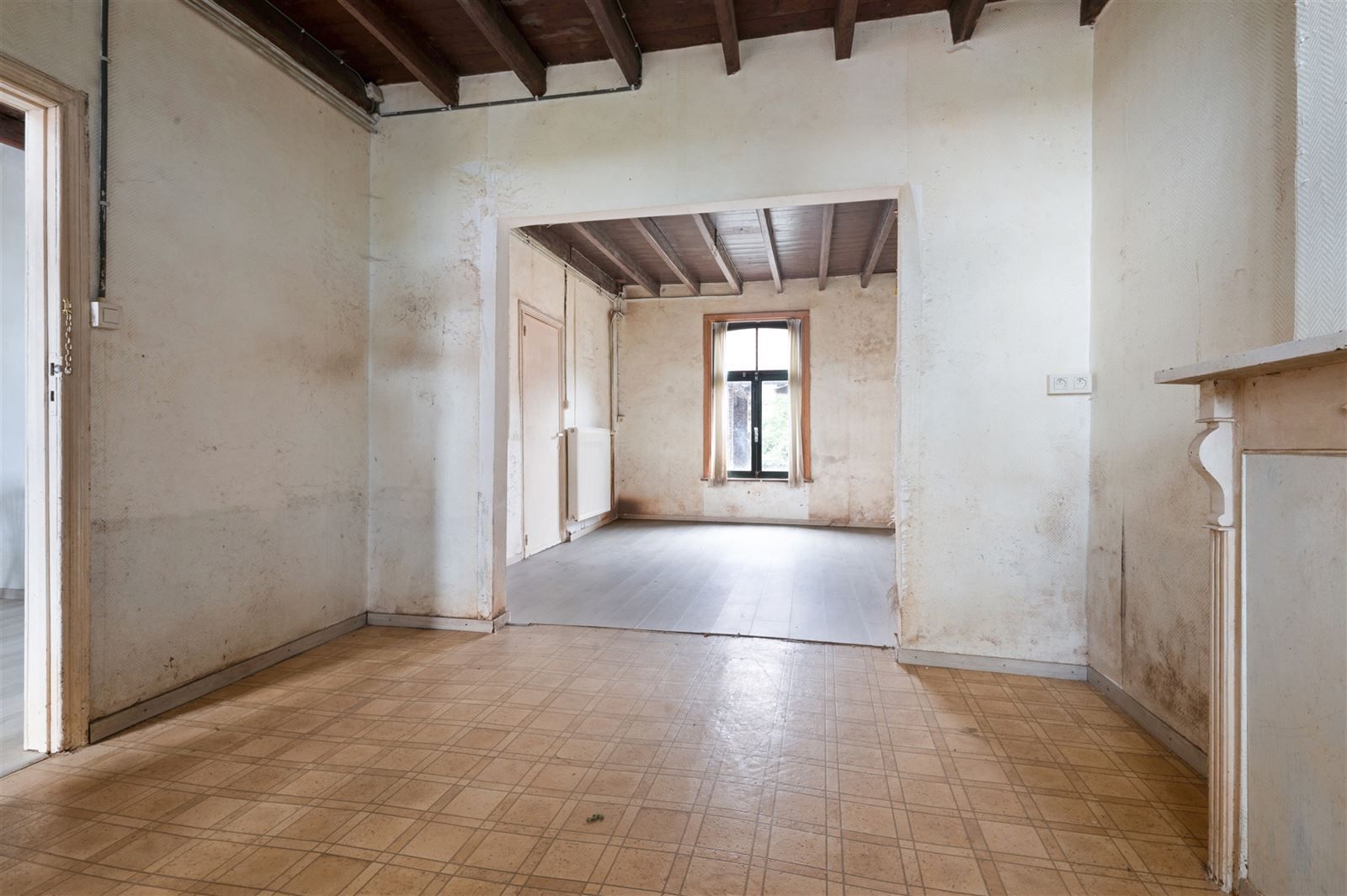 Kasteeldienstwoning te hartje Herzele foto 5